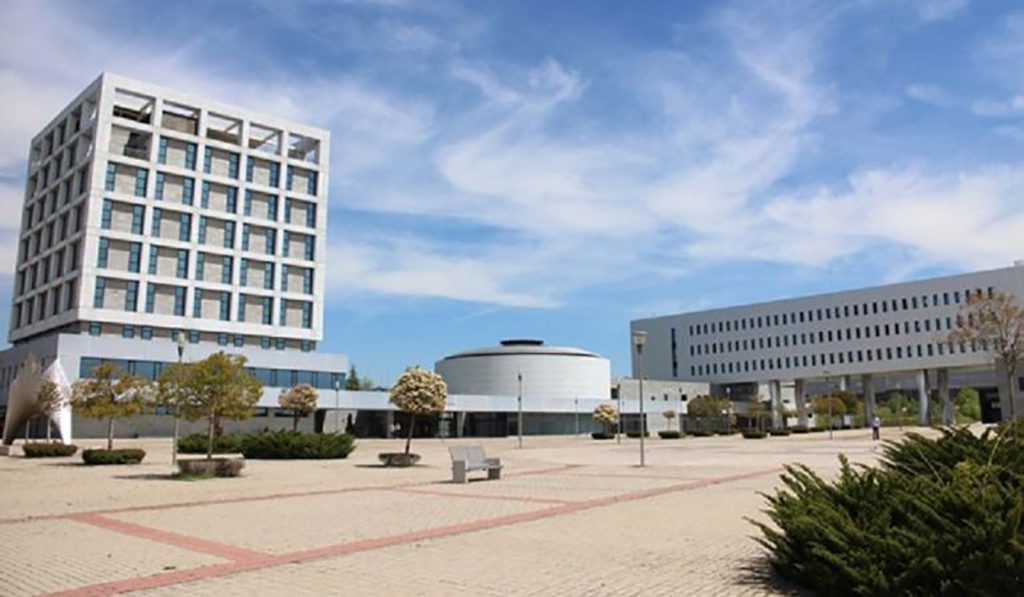 Escuela técnica superior de ingeniería del diseño