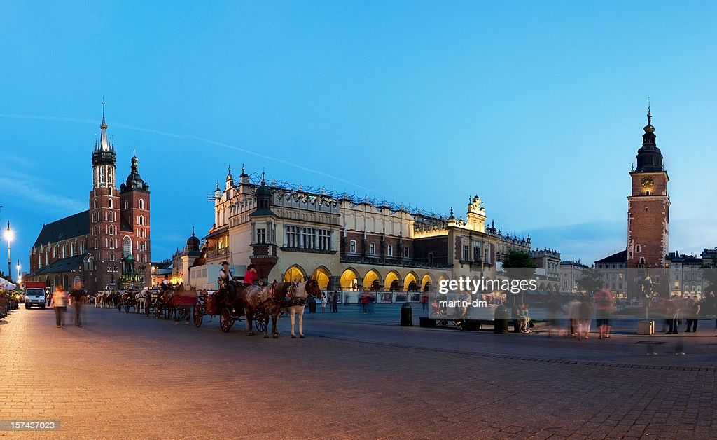 Torre del ayuntamiento de cracovia