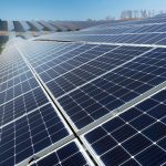 El auge de las placas solares industriales en la transición energética actual