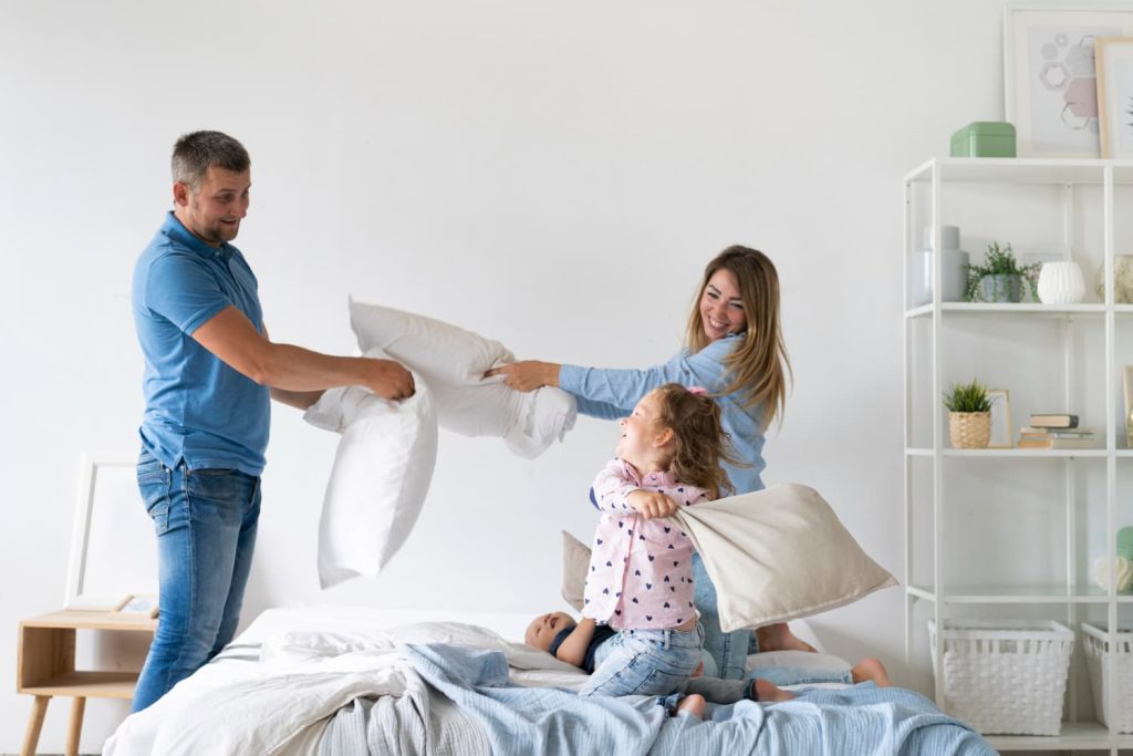 El auge del confort en el hogar cómo las tiendas online de colchones y la venta de muebles de madera redefinen el descanso
